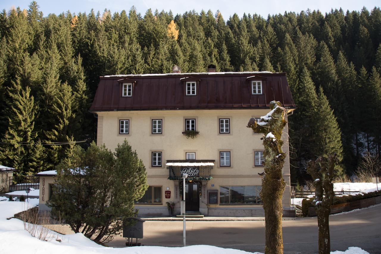 Hotel Echo 2*